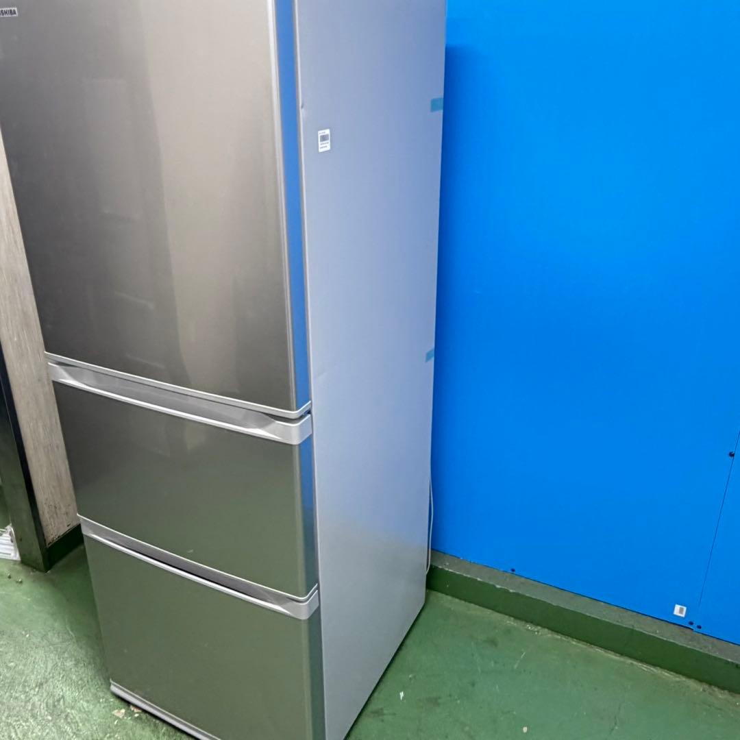 702 東芝大型冷蔵庫　300L強　小型　一人暮らし　右開き　自動製氷　シルバー