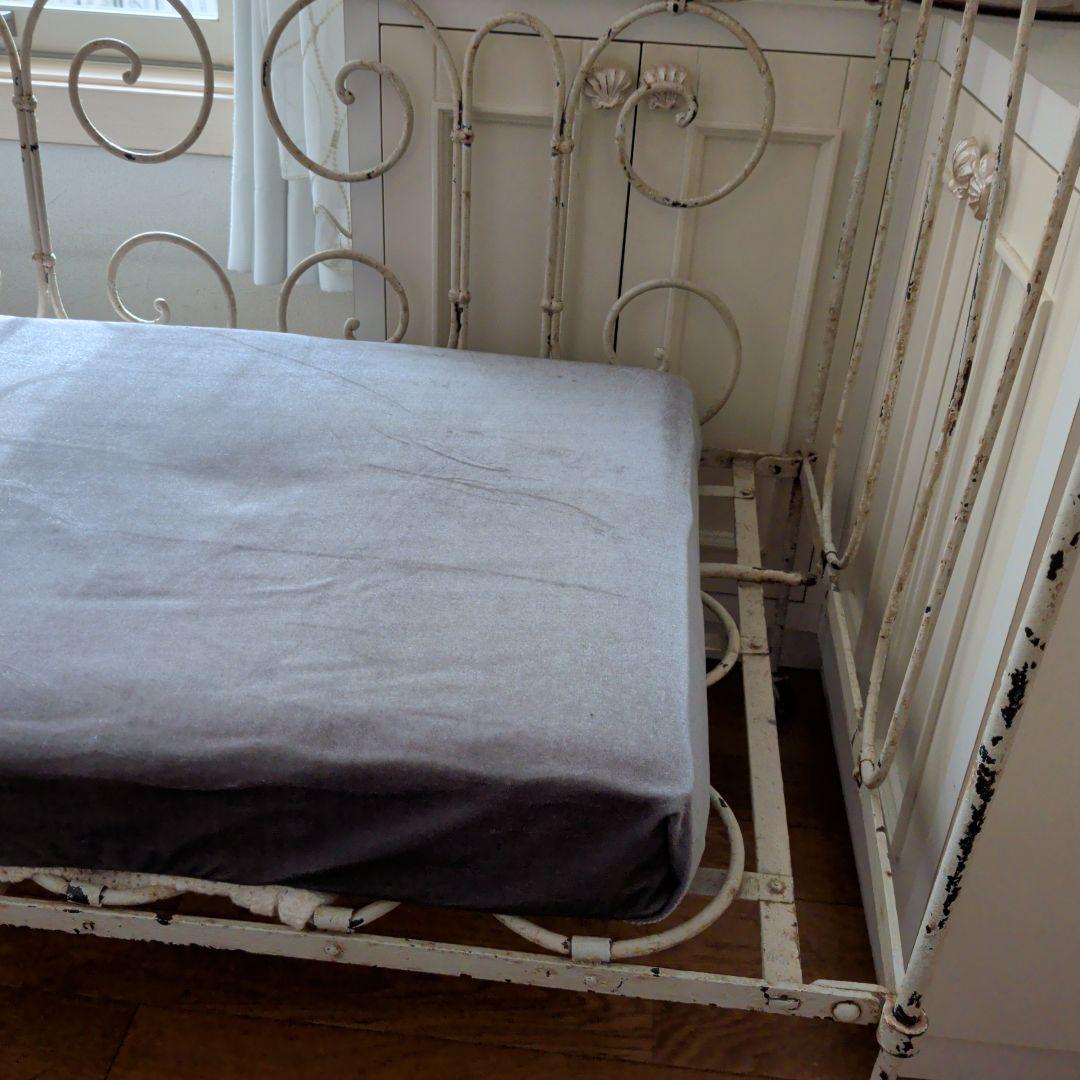 フレンチアンティーク　アイアンベビーベット　ホワイト
