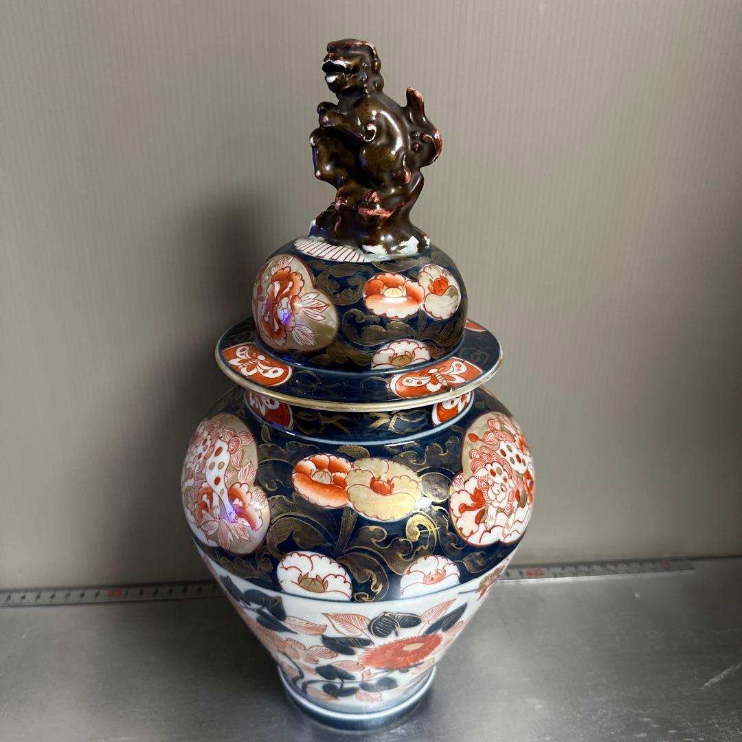 古伊万里、染錦、獅子、花絵、沈香壺、　塗り箱、付き、完品。
