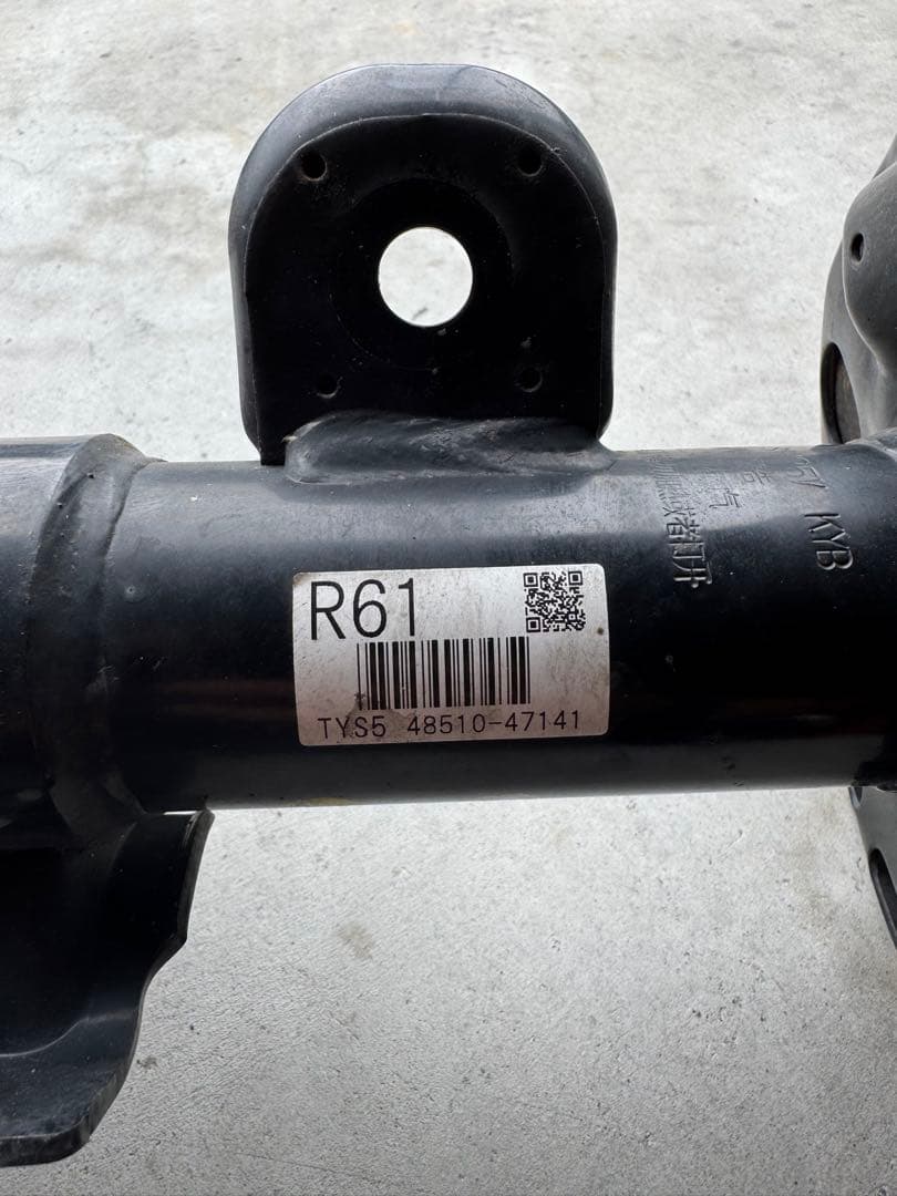 プリウス 30 ダウンサス　タナベ　NF 後期　純正　フロント　リア　ショック