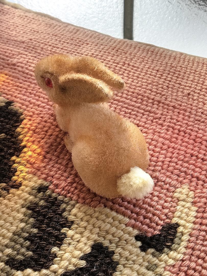 赤い眼の子うさぎ　旧西ドイツ　ヴィンテージ　ミニチュア　ワグナー　アンティーク