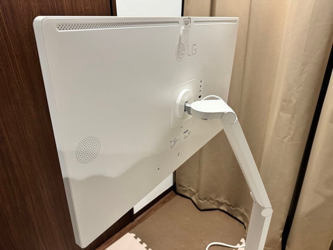 LG Smart Monitor Swing 32U889SA-W 本体のみ①