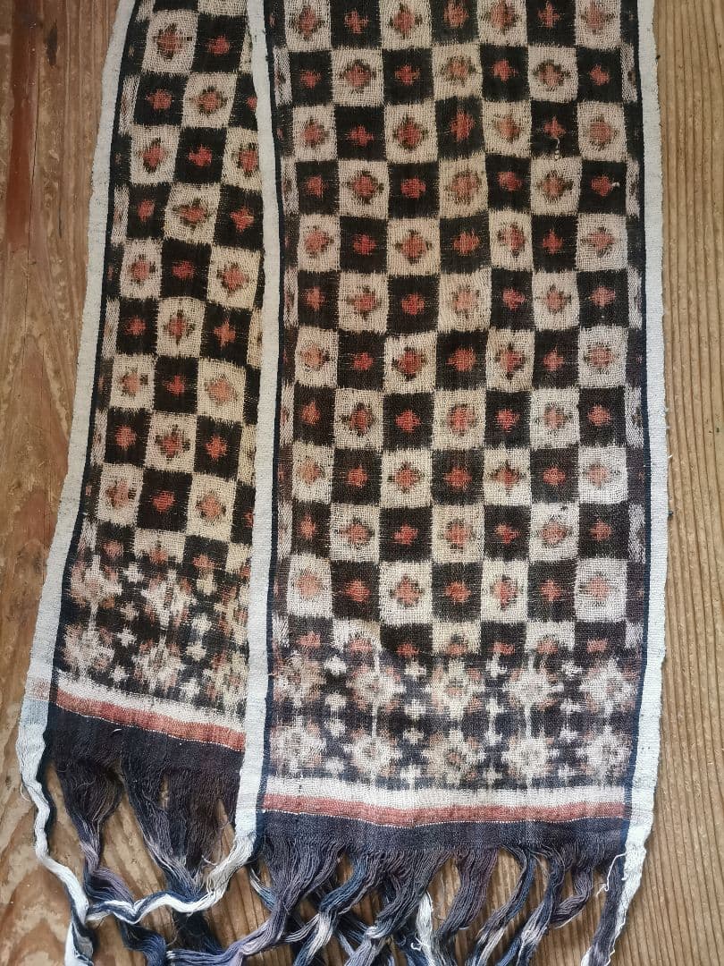 アンティーク 手染手織布 ダブルイカット バリ島グリンシン 無病息災歯のモチーフ