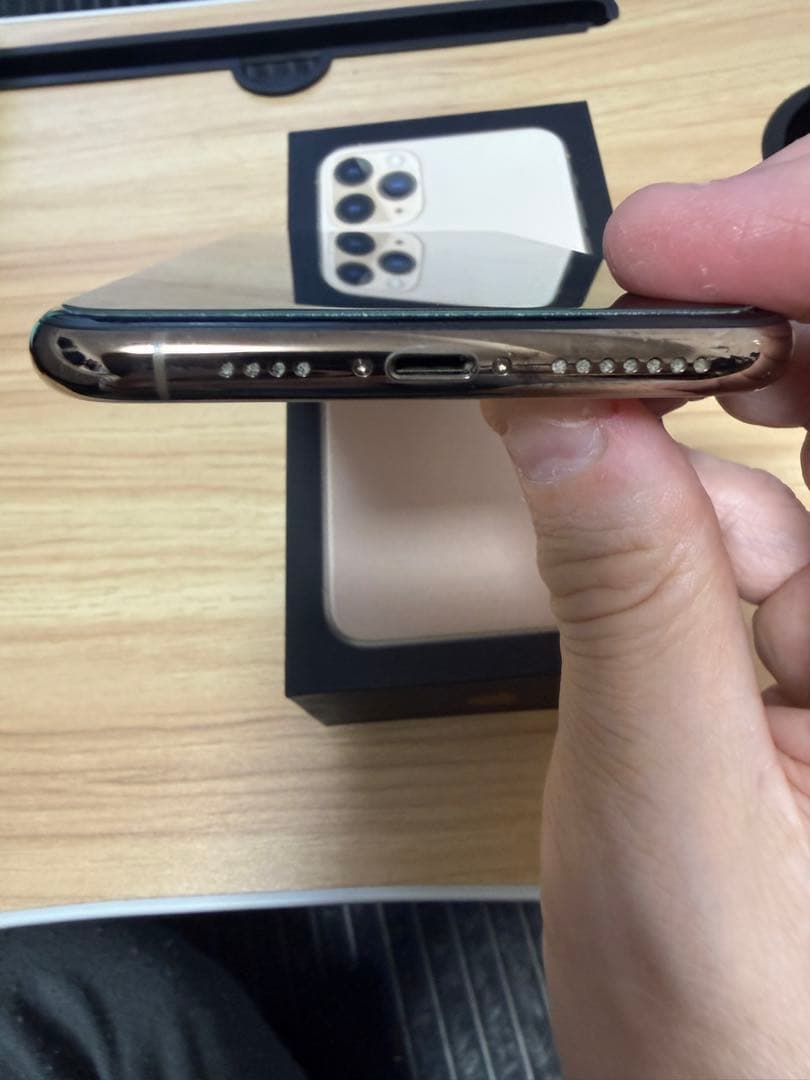 iPhone 11 Pro Max 64GB（ゴールド）中古