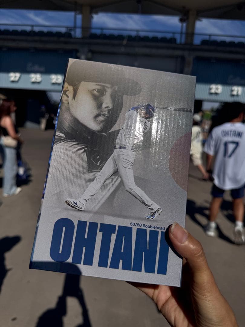大谷翔平 50/50 ホームラン　ボブルヘッド　ドジャース　来場者限定　冊子
