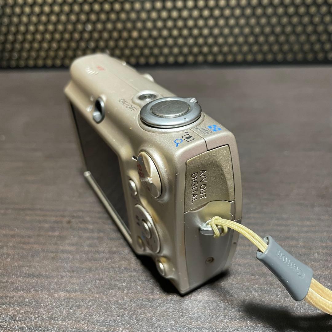 コンデジ　IXY digital 700 canon
