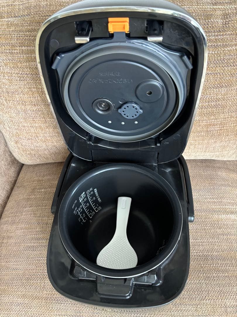 象印 NW-JA10 圧力炊飯器 1.0L ブラック　極め炊き