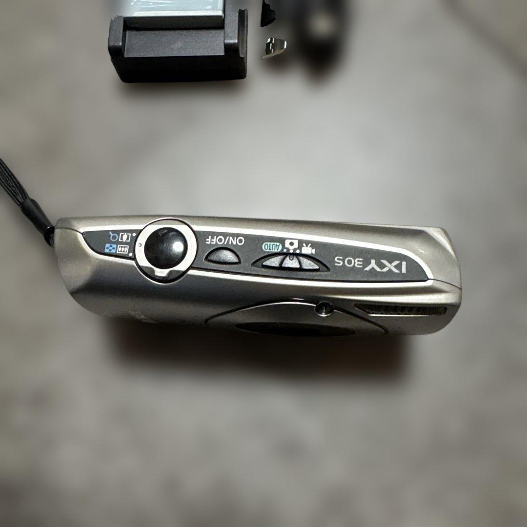 美品【コンパクトデジタルカメラ】Canon IXY 30S