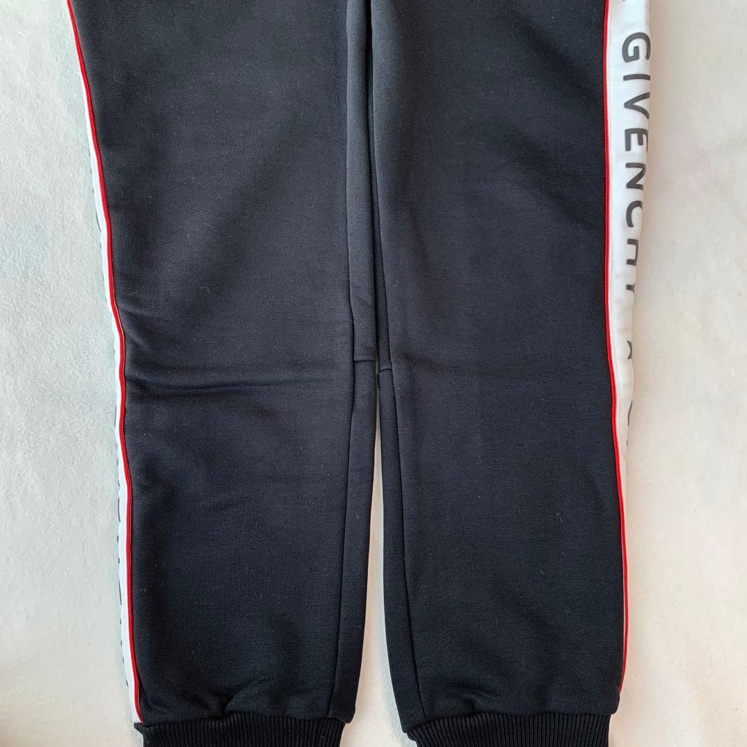 Givenchy スウェットパンツ　10A 138cm ストライプ　ロゴ
