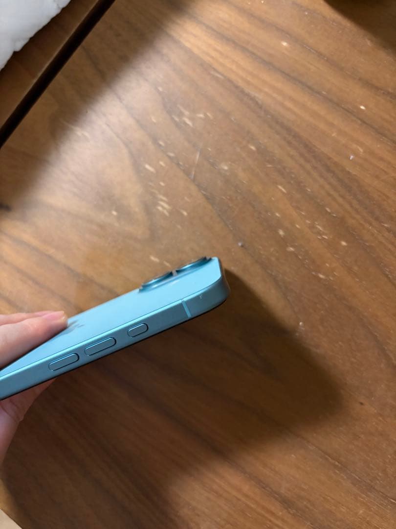 iPhone16 ティール本体　128GB