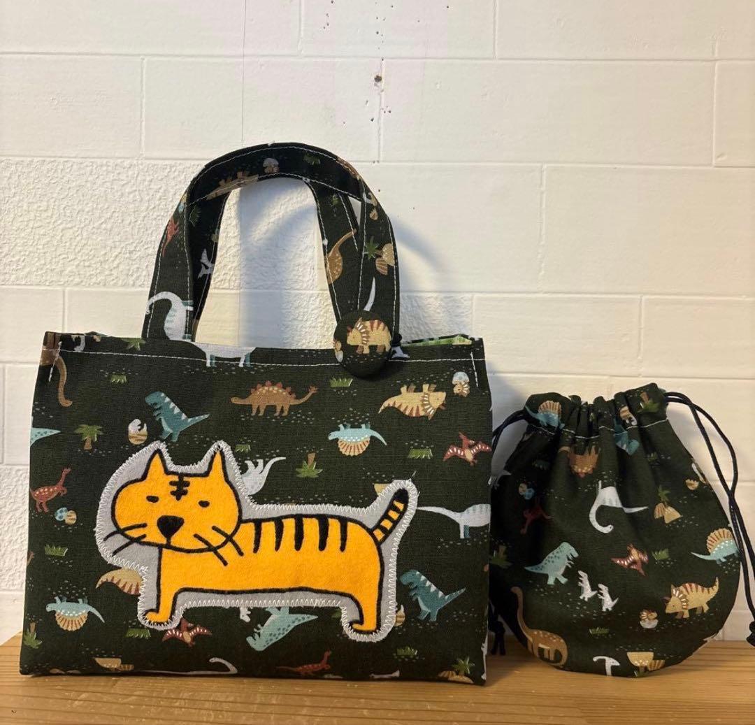 感謝価格　猫柄　パッチワーク　トートバッグ　エコティッシュカバー　巾着