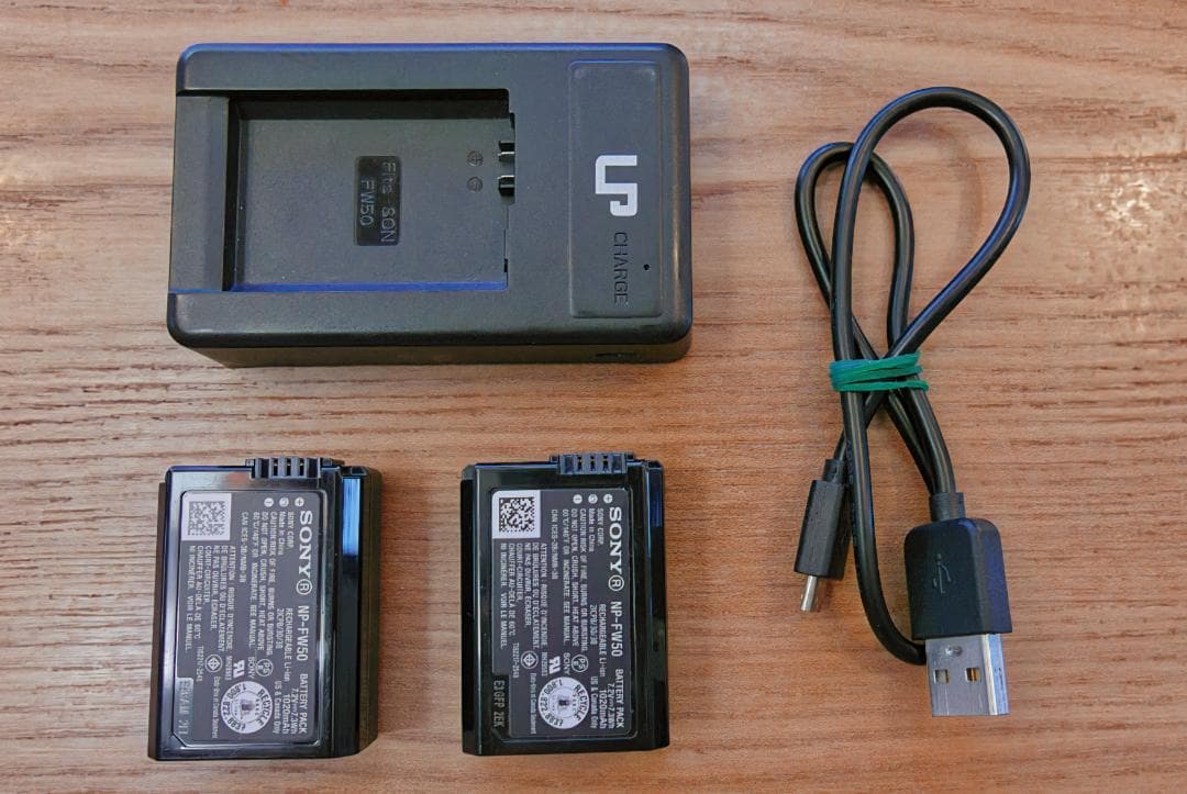 SONY α7 II ボディILCE-7M2 + 良好な純正バッテリー2個