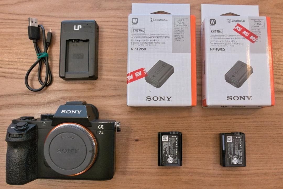 SONY α7 II ボディILCE-7M2 + 良好な純正バッテリー2個