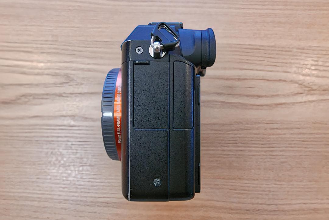 SONY α7 II ボディILCE-7M2 + 良好な純正バッテリー2個