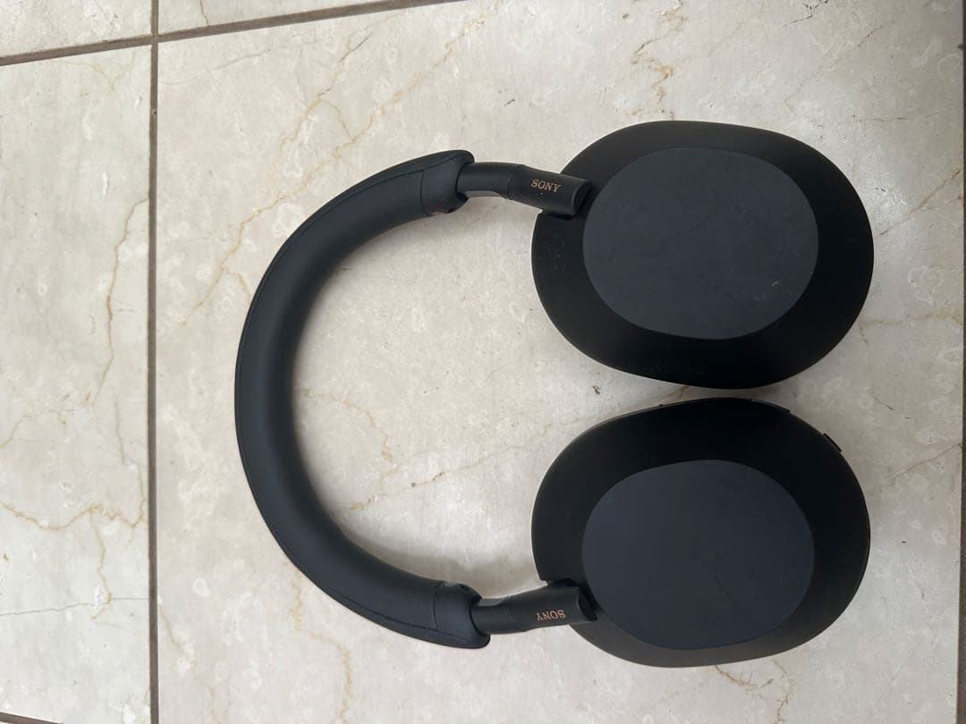 【SONY】 WH-1000XM5 ブラック ブラック ケース付き