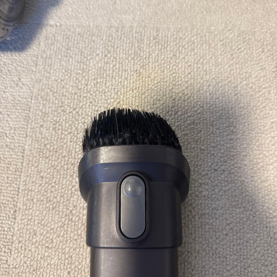 ダイソン　sv18 送料込み　　バッテリーは一個のみ付属