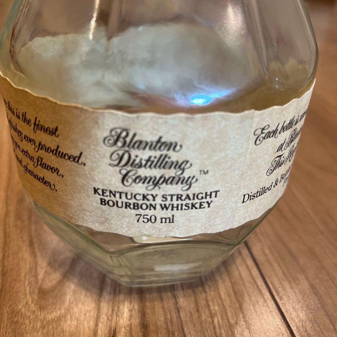 インテリア空瓶　ケンタッキーストレートバーボンウイスキー空瓶