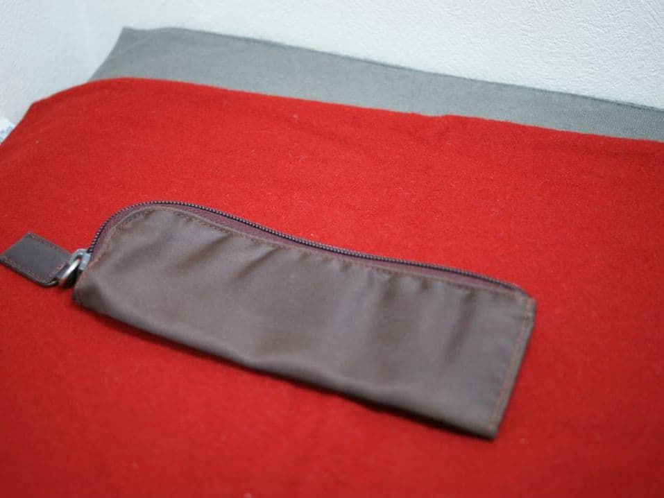 PRADA ペンケース ナイロン トライアングル プラダ ダークブラウン