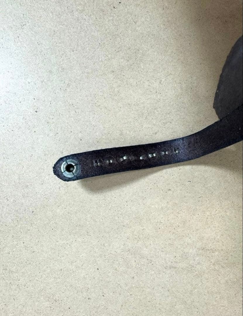 HTC Snap Key Holder red stone 黒レザー