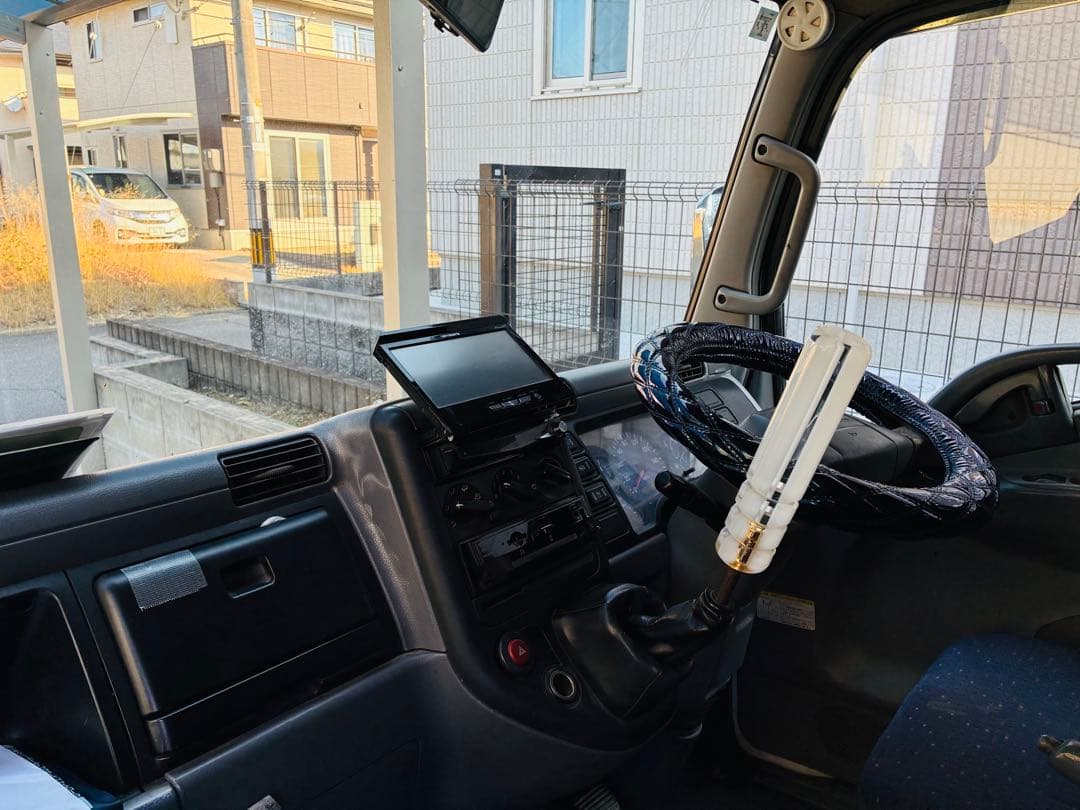 三菱ふそうキャンター トラック