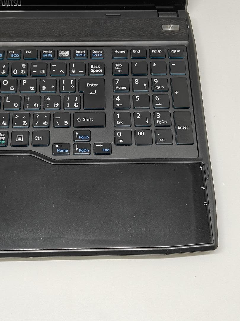 【FUJITSU】爆速 Core i7/新品SSD128GB 8GB D12