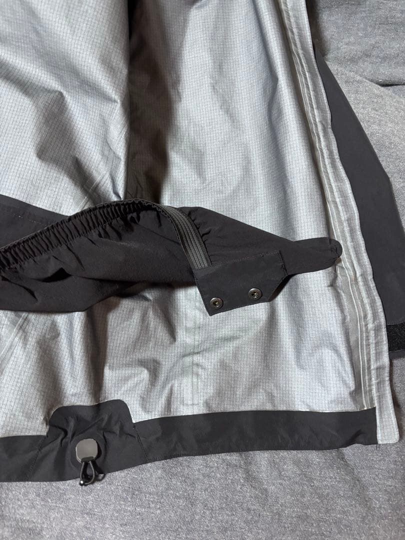 大人気バートン　AKシリーズ　 スノーボードウェア