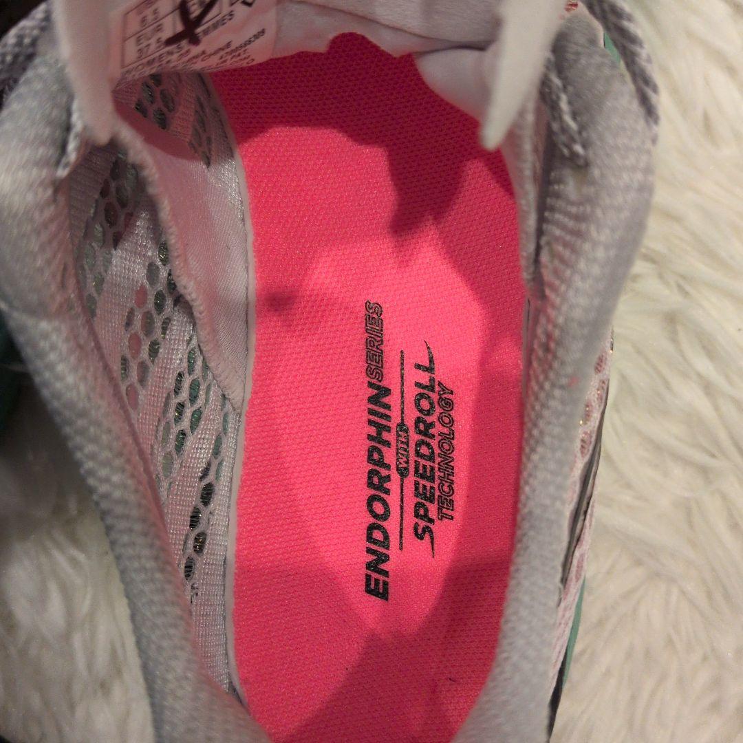 サッカニーエンドルフィンプロ3 23 未使用 マラソン