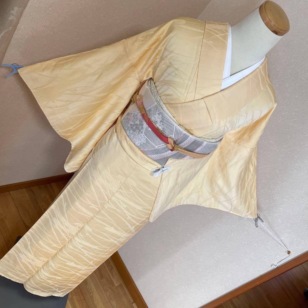 りんご　伊と幸謹製　優しい卵色の色無地