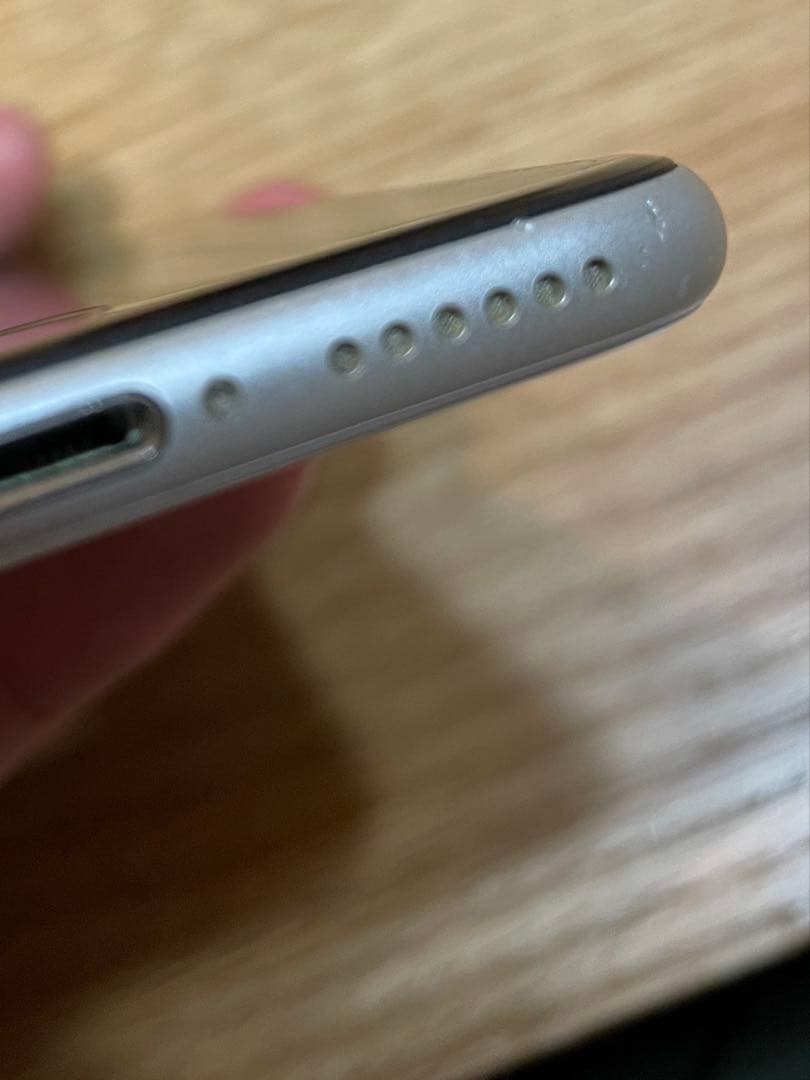 iPhone SE 第2世代 64GB SIMフリー ホワイト