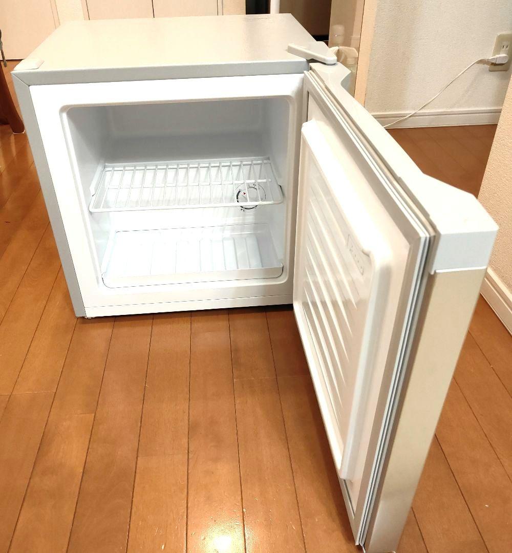 【美品】小型冷凍庫　2024年製 アイリスオーヤマPF-A31FD-N【取説付】