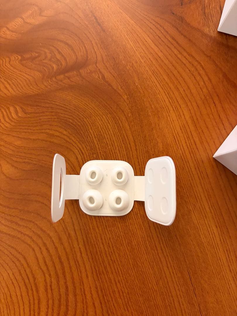 AirPods Pro 本体 充電ケース付き　第二世代