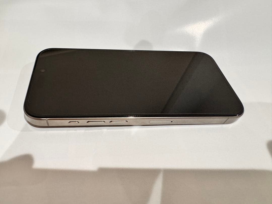 【値下げ中】『美品』iPhone 15 Pro ナチュラルチタニウム 128GB