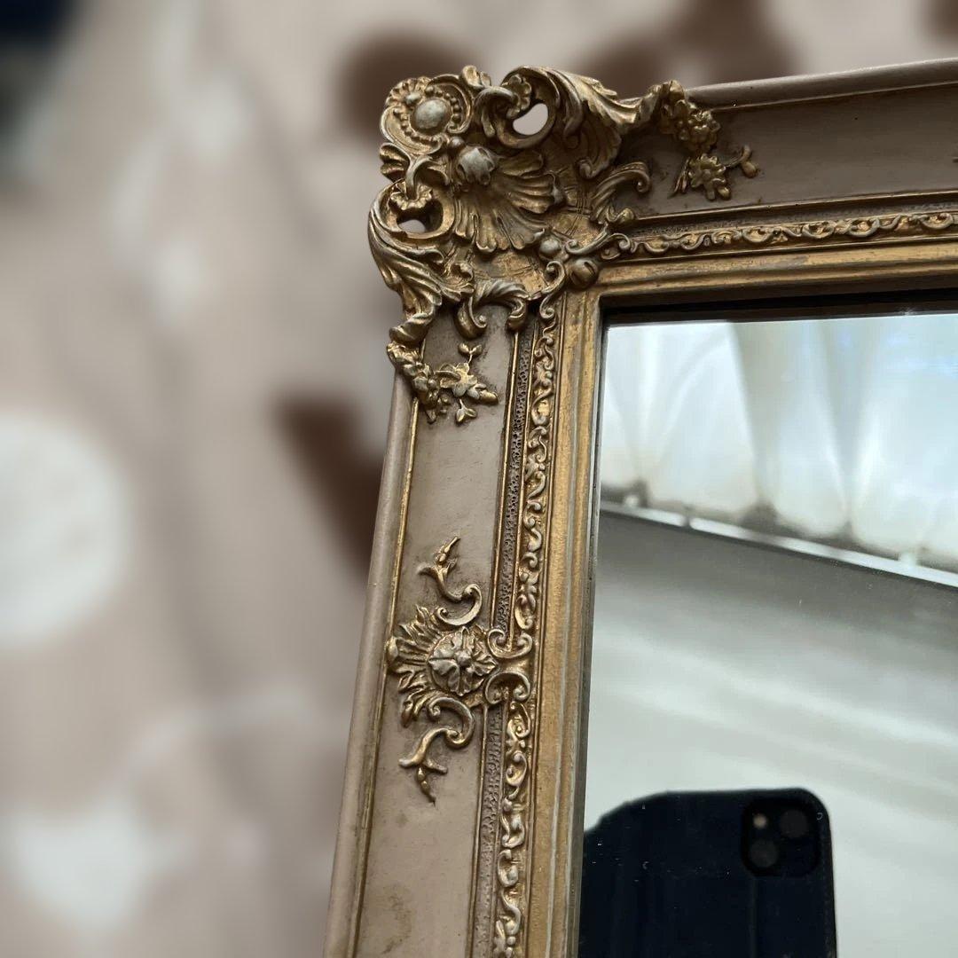 アンティーク　装飾的なゴールド壁掛け鏡