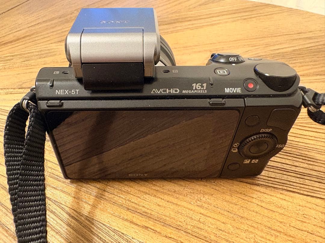 【美品】SONY NEX-5T デジタル一眼レフカメラ（オマケ付）