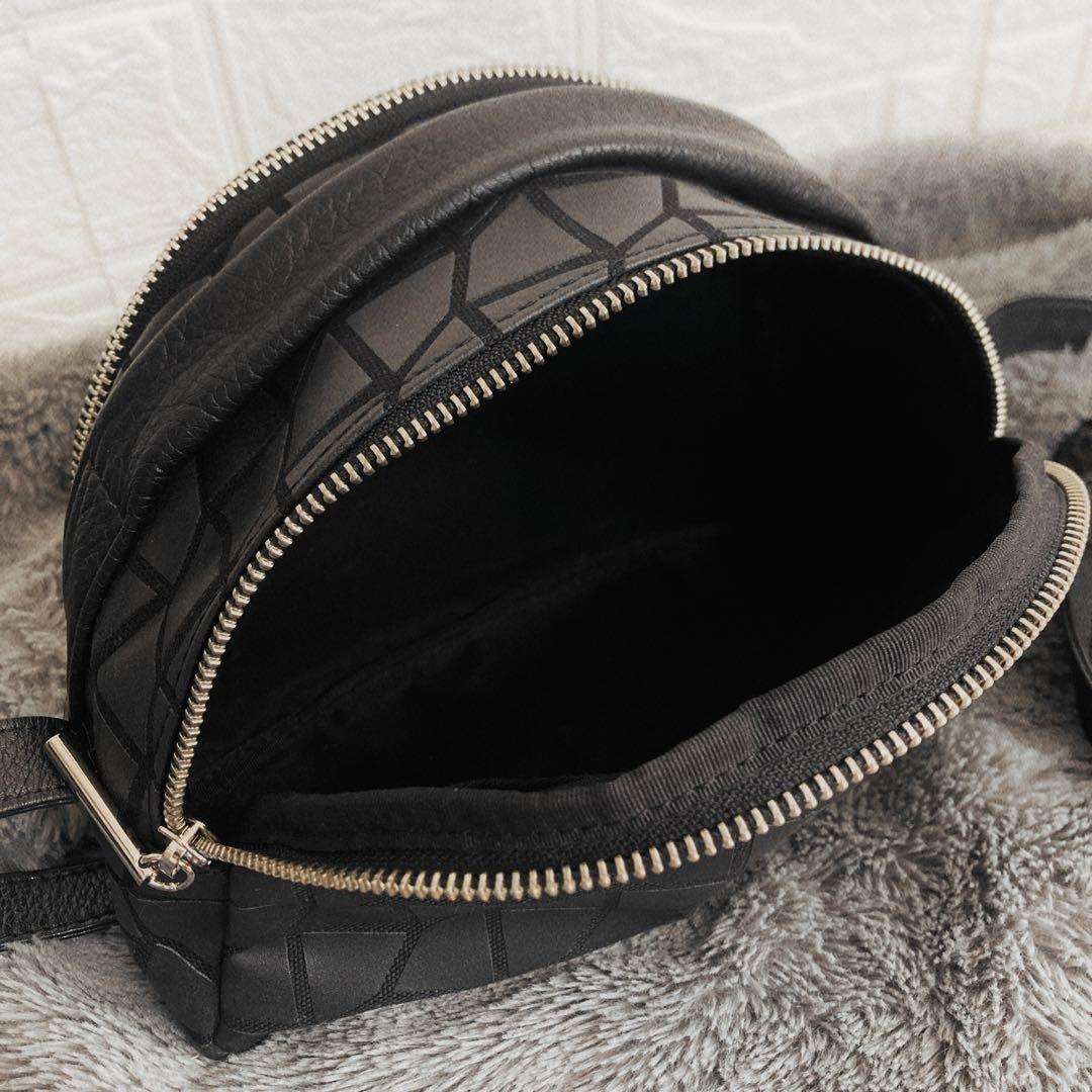 バ*ビ様 chi.wata 半円ショルダー ブラック