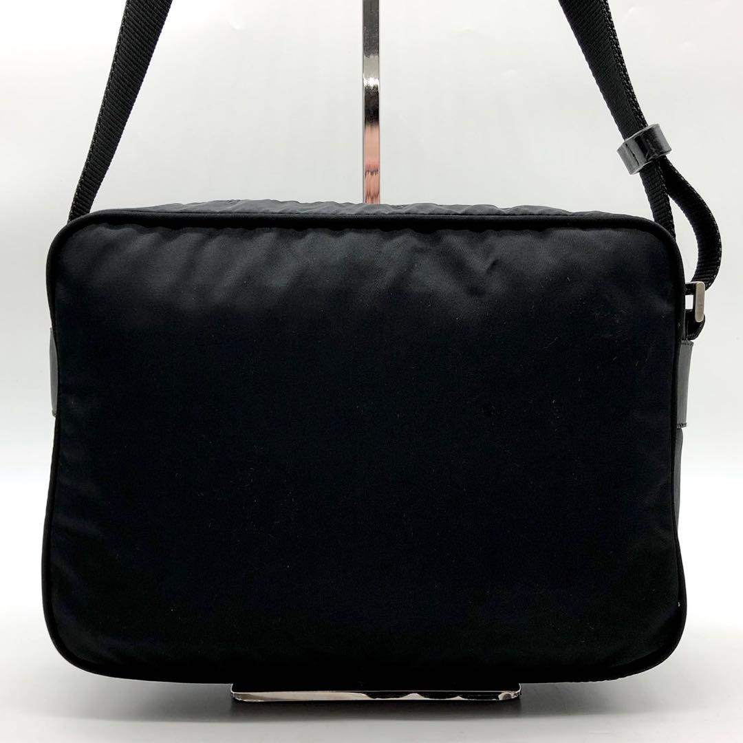 ✨美品✨プラダ ショルダーバッグ 三角ロゴ シルバー金具 ナイロン レザー 黒