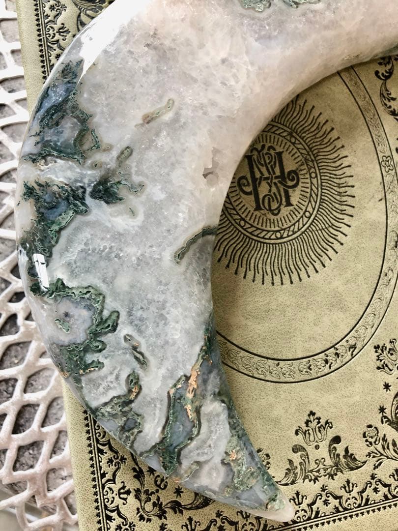 超ビッグ　モスアゲート　ビッグ　ムーン　月　スタンド付き　ジオードあり