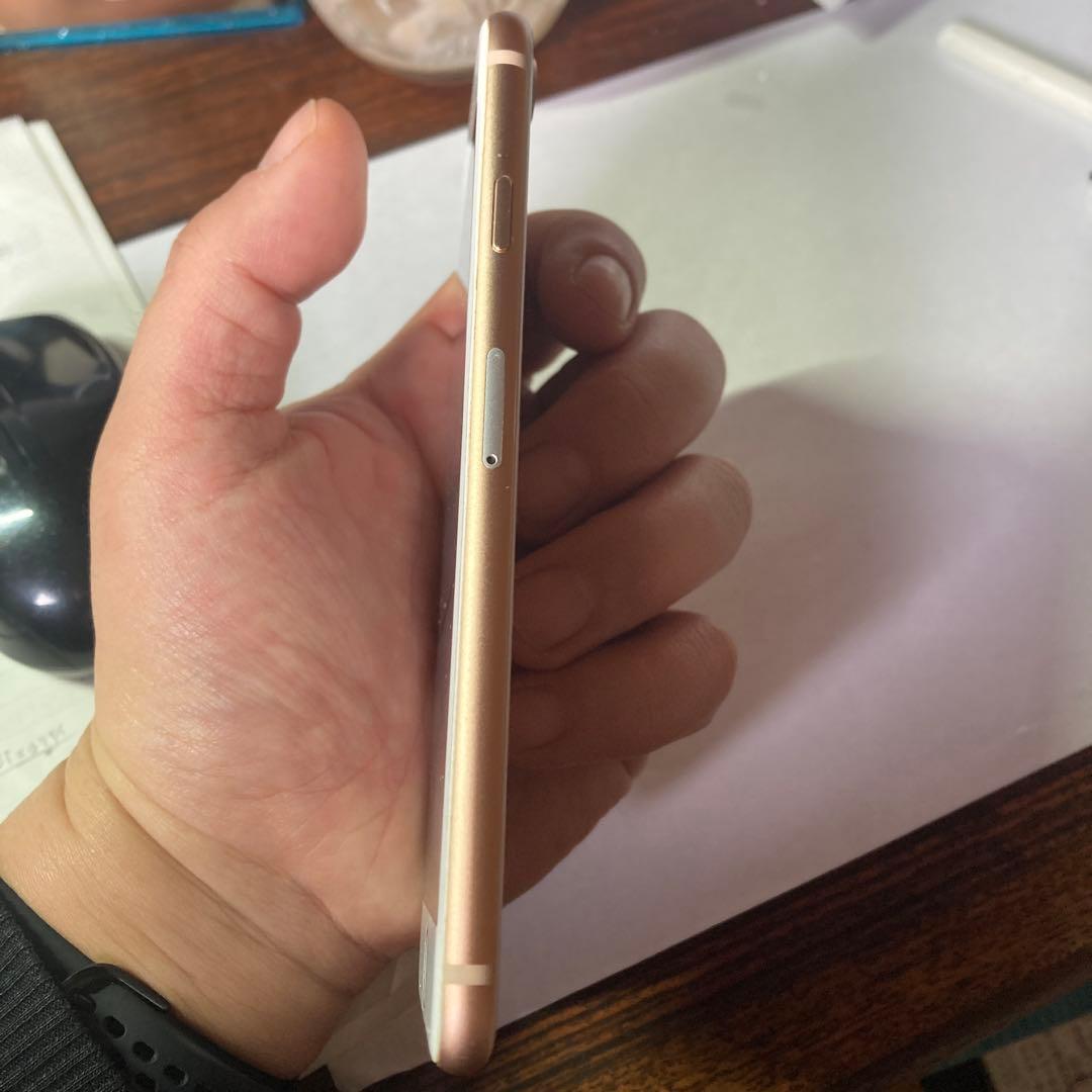 【iPhone8】64G ゴールド　SIMフリー