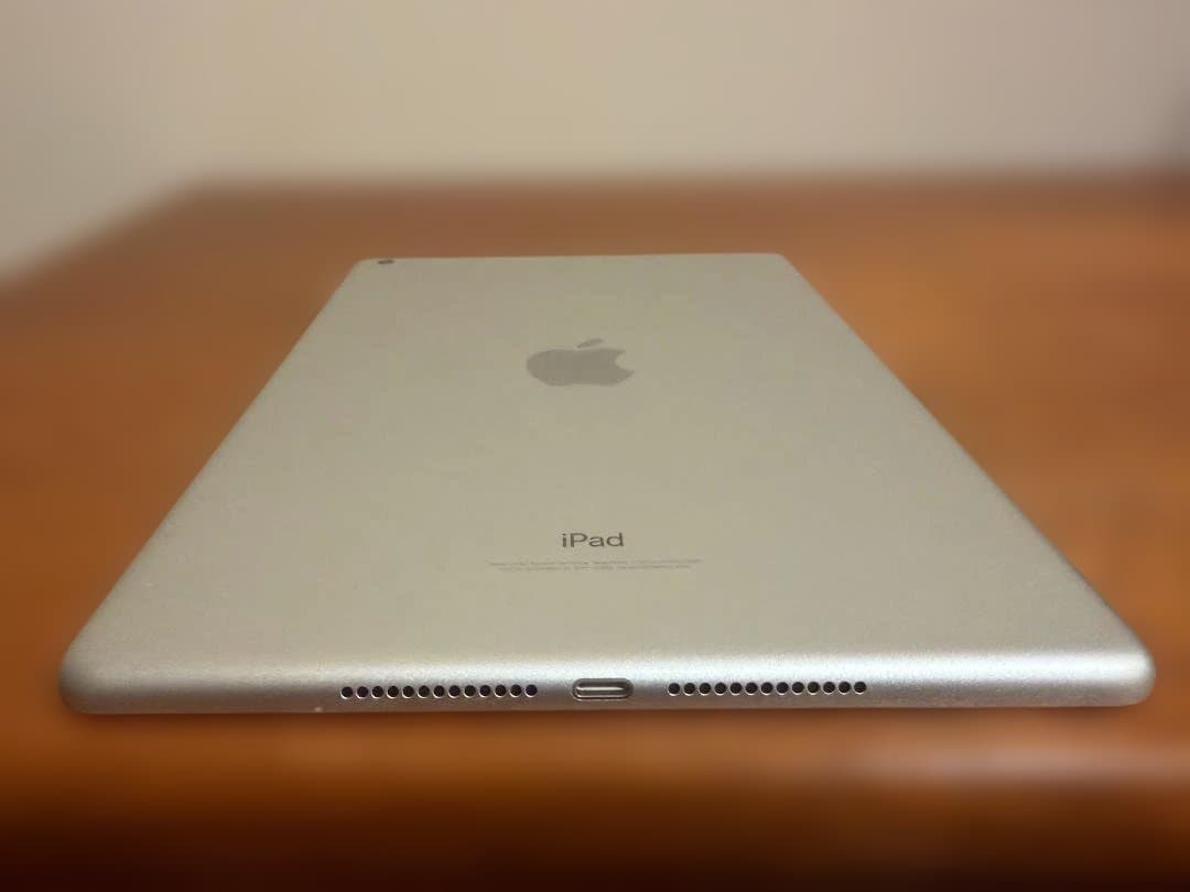 iPad 第6世代 128GB スペースグレイ Wi-Fi