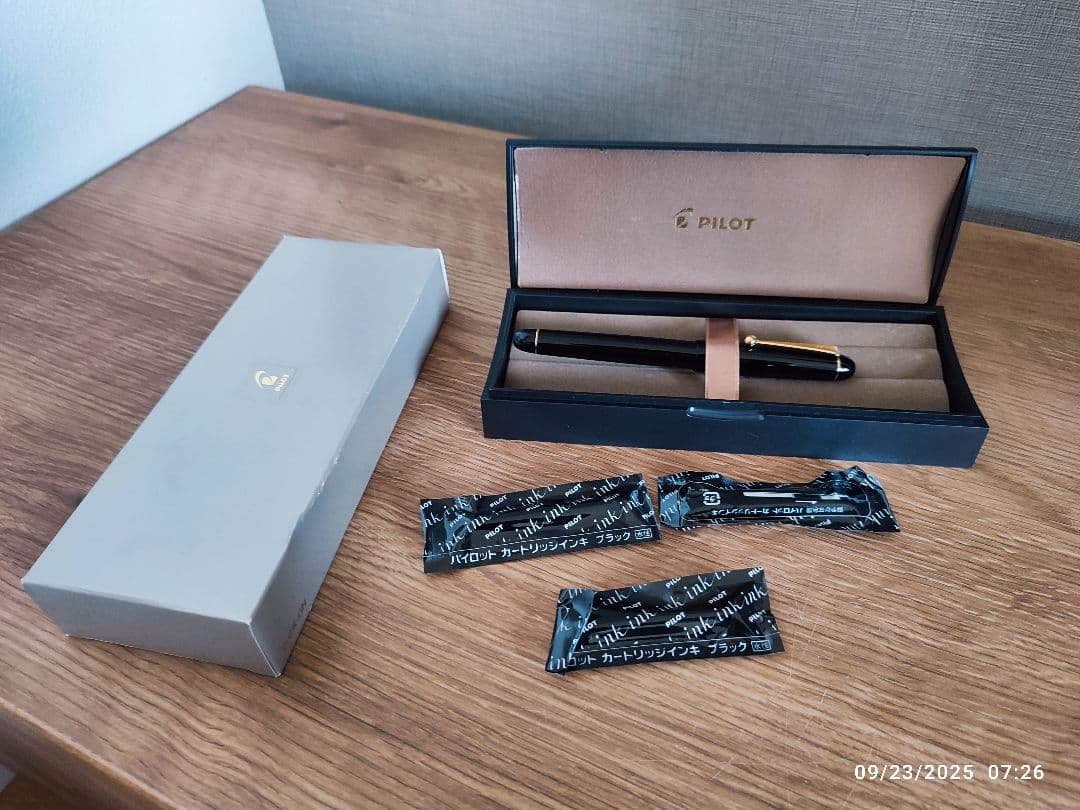 ま*り様 PILOT 万年筆 カスタム74 外箱/インク/専用ケース付き