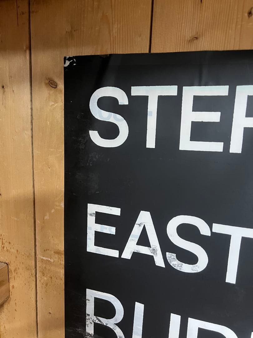 最終ギリギリ値下げ ベルギー製？ 高級感 ヴィンテージの木製収納キャビネット