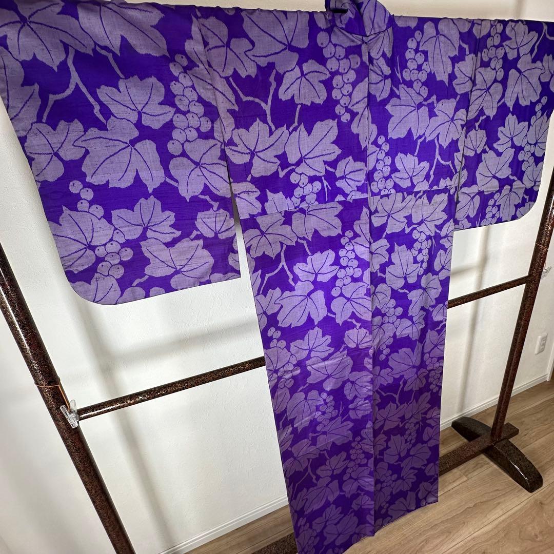 超美品　袷　正絹　着物　157 アンティーク　ヴィンテージ　銘仙　紫　ぶどう