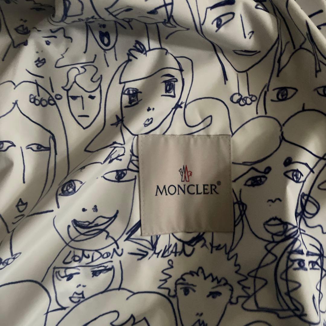 MONCLER 顔イラスト ナイロンジャケット