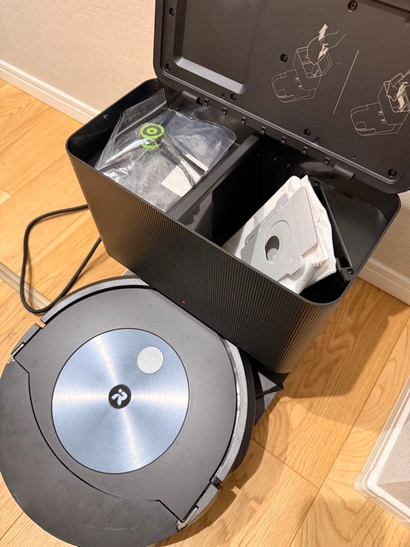 ナッツさん専用【40時間使用】ルンバコンボ j7+ ロボット掃除機 本体 黒/銀
