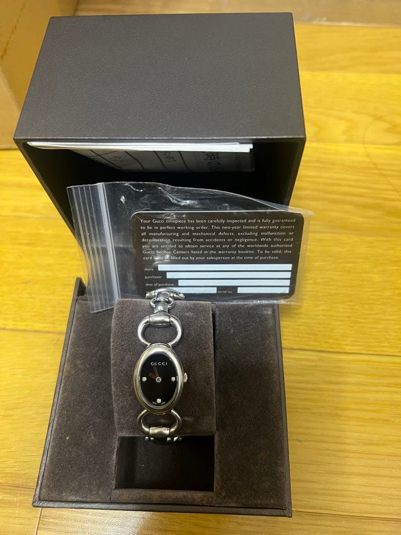 GUCCI ブラック ブレスレットウォッチ