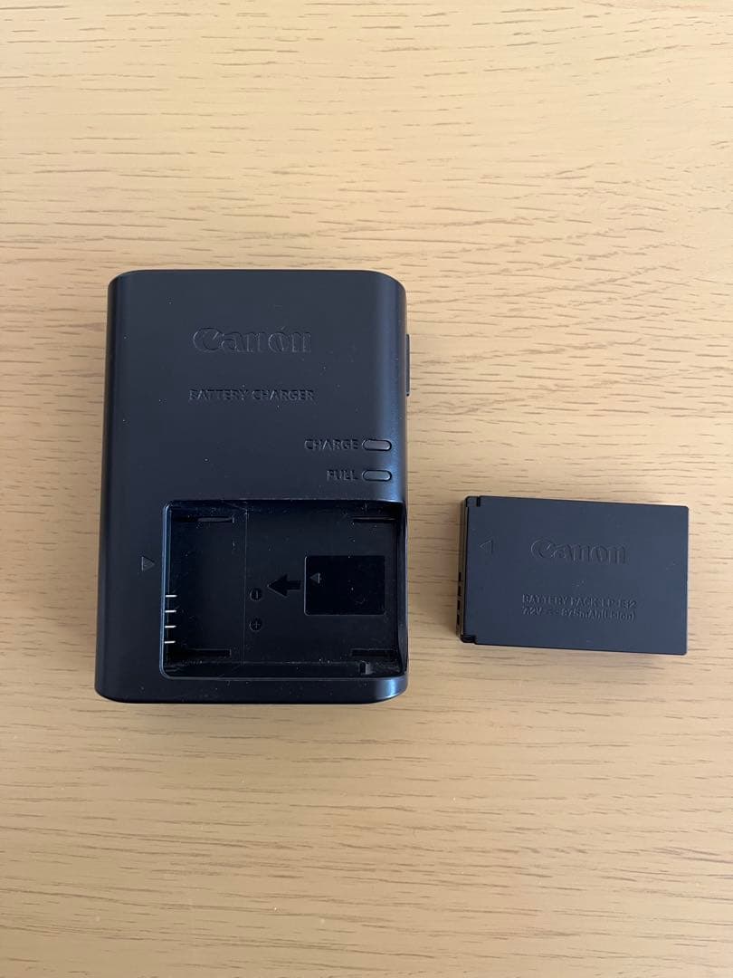 【三脚付き】Canon EOS M100 ミラーレス一眼 ホワイト