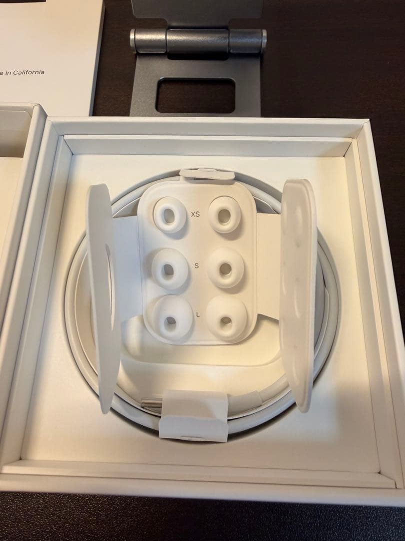 超美品 AirPods Pro 第二世代 ライトニング 本体 ホワイト