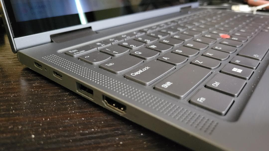 レノボ Thinkpad X1 Yoga Gen 7 (メインLCD画面の故障)