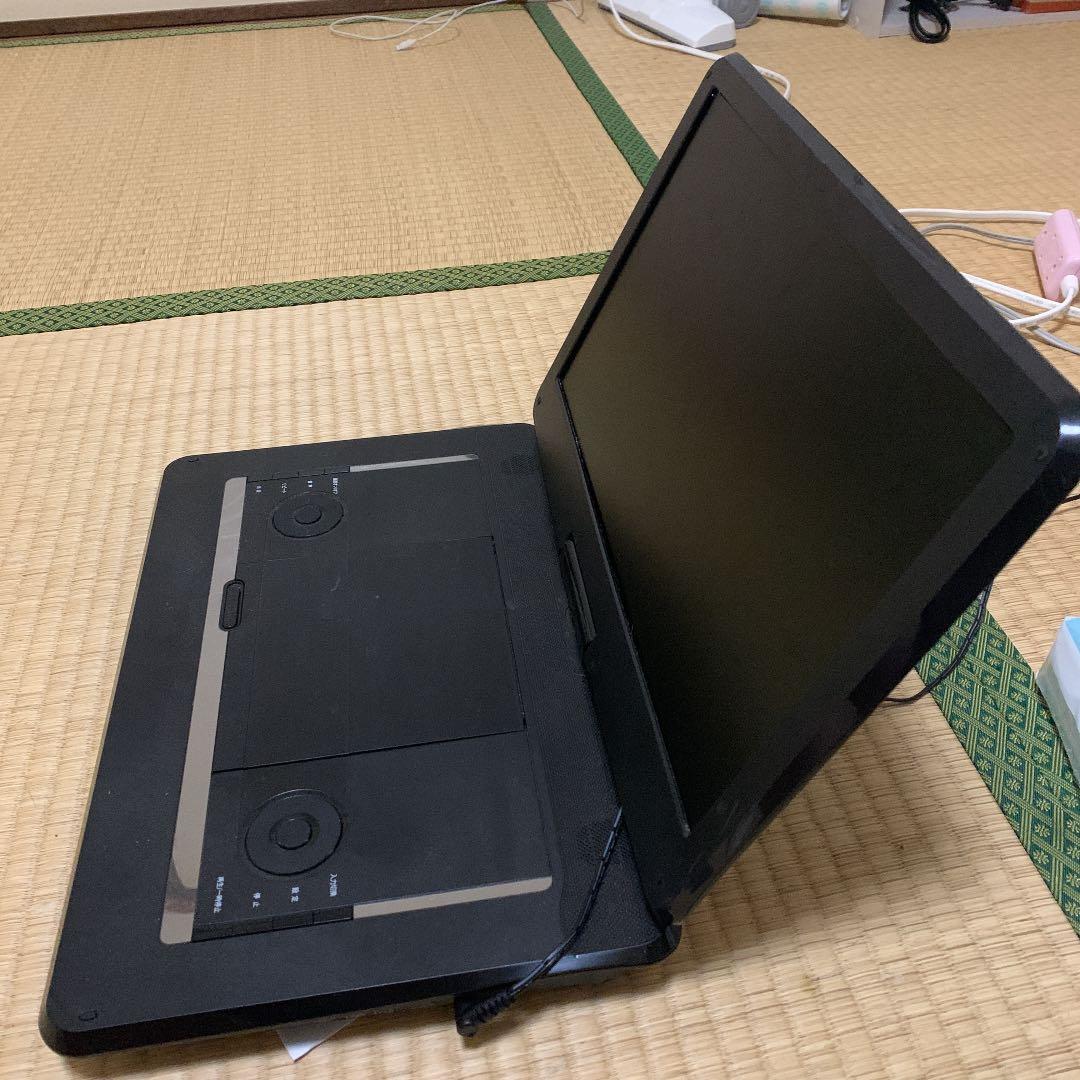 15.6インチ液晶ポータブルDVDプレイヤー