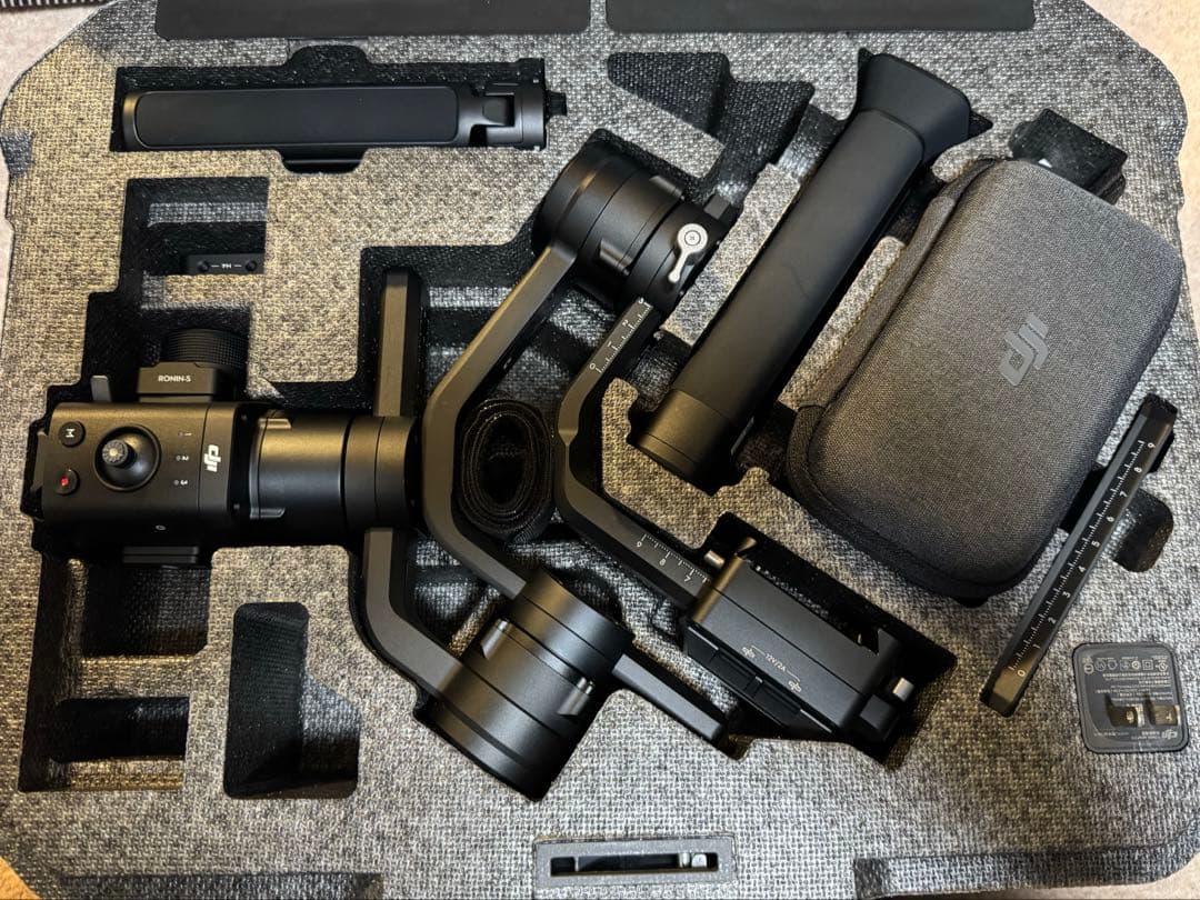新品未使用　DJI RONIN-S 一眼カメラ ジンバル